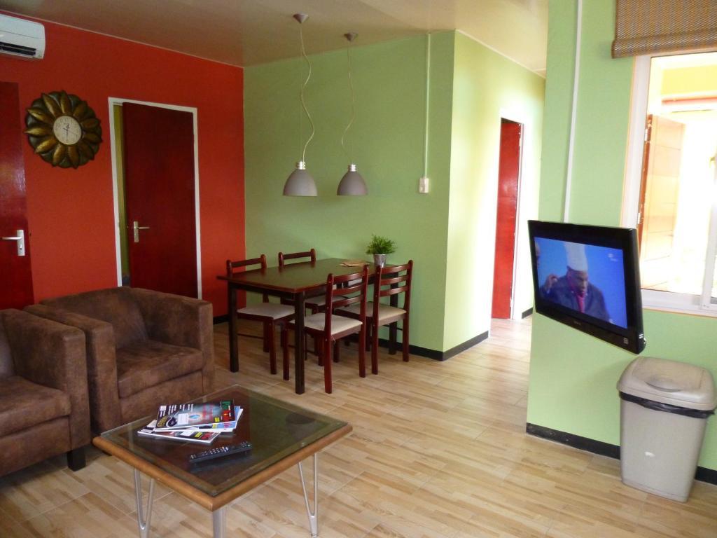 Kekemba Apartments ปารามารีโบ ห้อง รูปภาพ