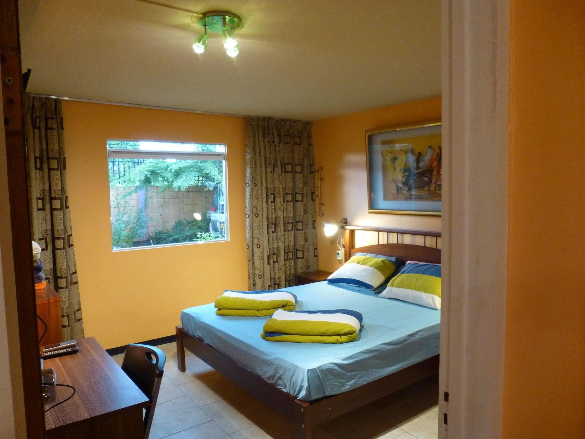 Kekemba Apartments ปารามารีโบ ภายนอก รูปภาพ